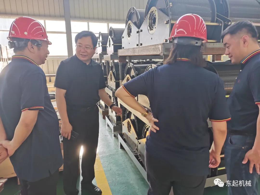 市產(chǎn)業(yè)集聚區(qū)黨委副書記、管委會主任宋太俊一行蒞臨東起集團(tuán)考察調(diào)研